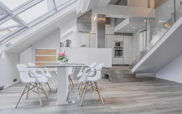 Luxury Apartment in Centre