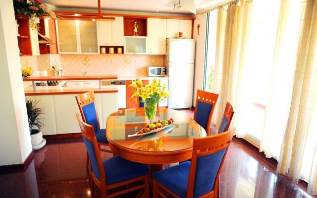 Family Apartment Teo