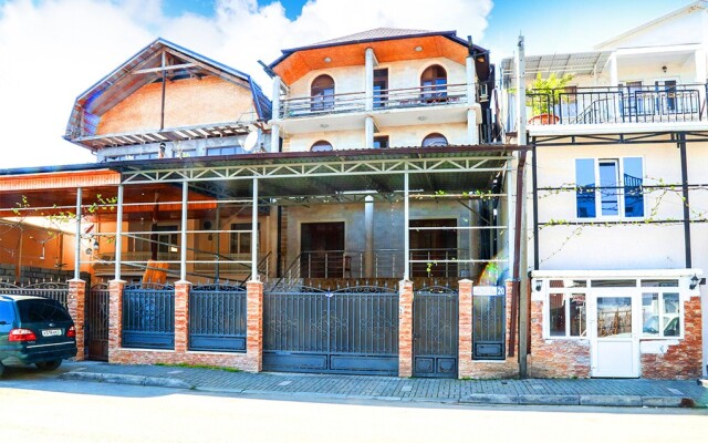 Nevskie Zvezdyi Guest House