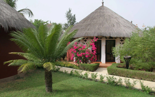 Royam Hotel