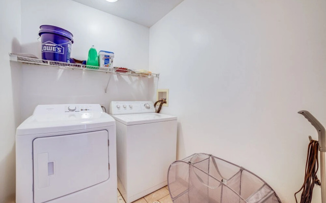 Bourbonnais Townhome ~ 3 Mi to ONU Campus!