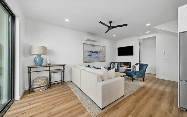 Rooftop Home With Ocean View Private Parking