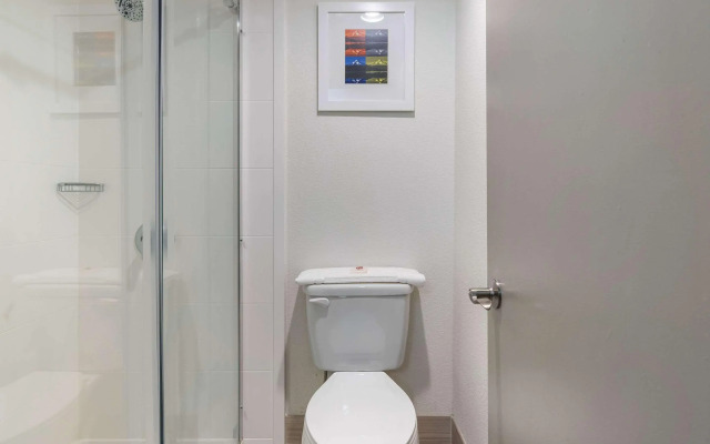 Comfort Inn & Suites Tigard near Washington Square