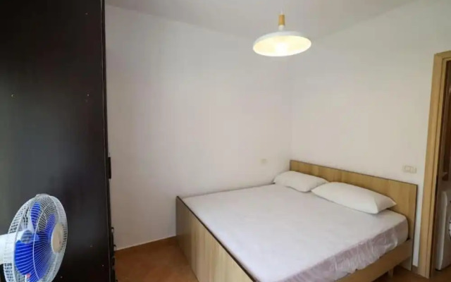 Tirent Apartment -Cozy 1-Bedroom Stay at Shkëmbi i Kavajës 2