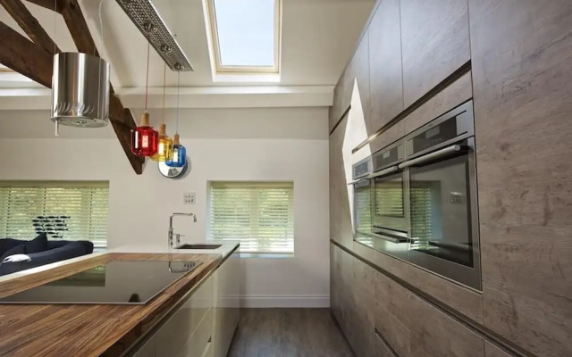 The Barn, 20 At The Beach