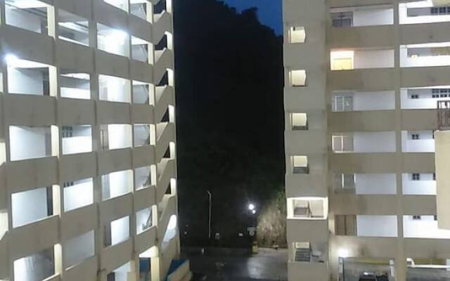 Aaron Apartment at Crown Imperial