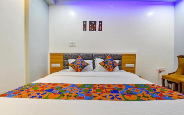 Fabhotel Dev Palace