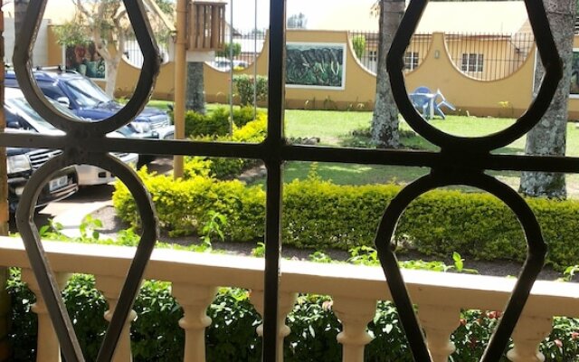 Enro Hotel