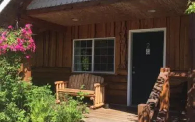 Denali Fireside Cabins & Suites