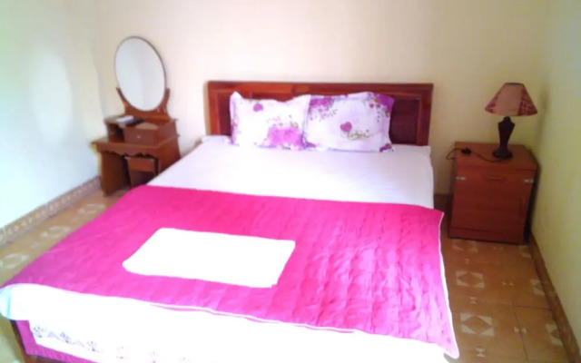 SPOT ON 818 Tan Ky Hotel