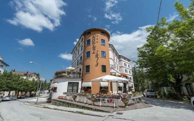 Hotel Iris