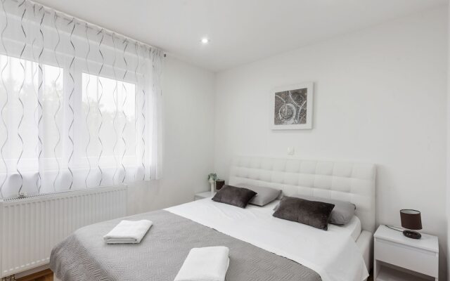 Modern Apartment in Zadar with Terrace