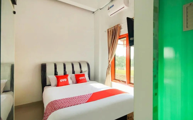 Shinta Guesthouse by OYO Rooms