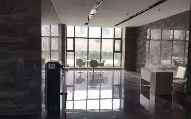 Huayang Nianhua Self-checkin Apartment (Linyi Wuzhou Lake)