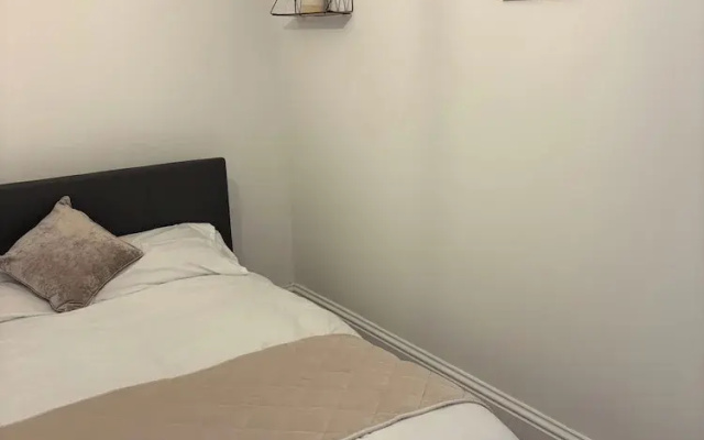 Central Chelmsford 2-bed Apt, 5 Mins to Station