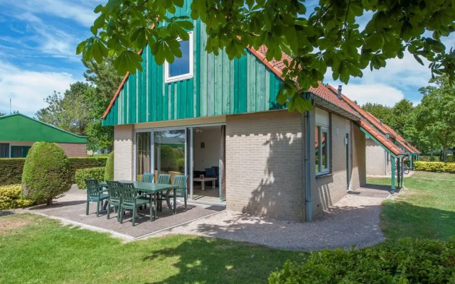 Tidy Bungalow With Microwave Near Renesse and Beach