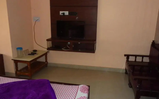 Hotel Classic 7 by OYO Rooms