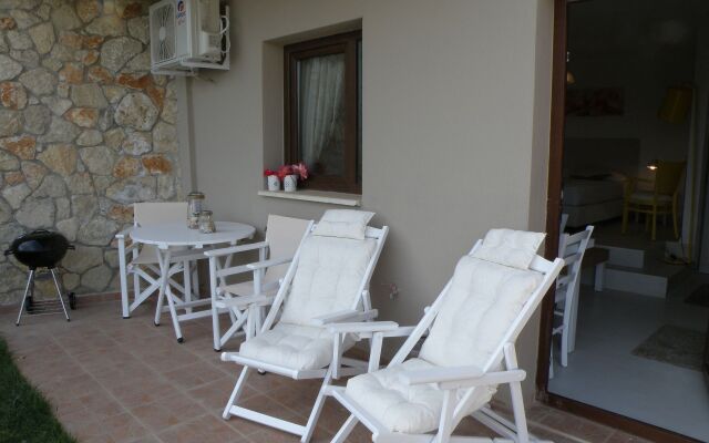 Koumaros Aparthotel