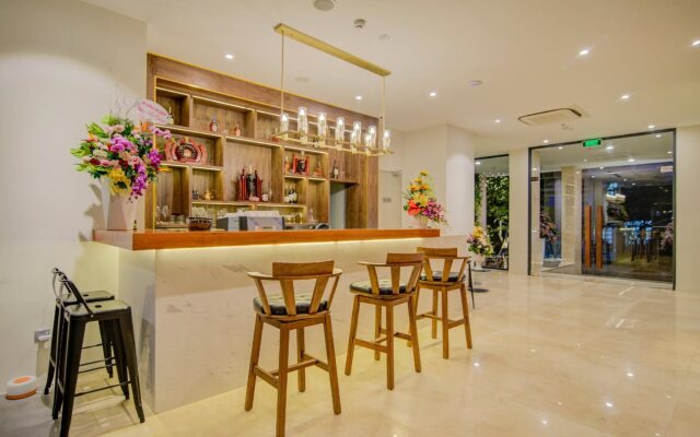 DaNang Moon Villa & Apartment