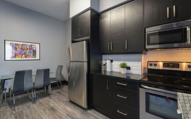 Applewood Suites - West Queen West Loft