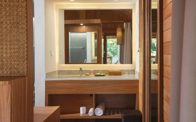 Giriwood Hotel & Villa