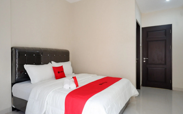 RedDoorz Syariah near RSUD Margono Purwokerto