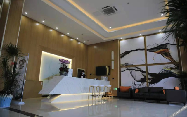 GreenTree Business Hotel (Liyang Zhongguancun Chuangzhi Park)