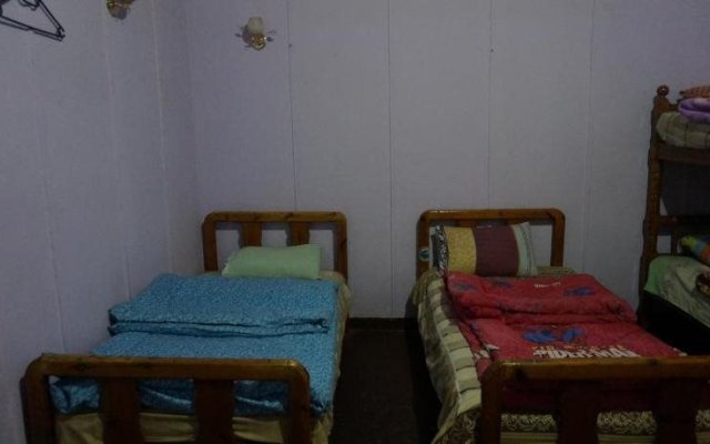 Safary Hotel - Hostel