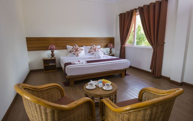 Royal Aykare Lodge