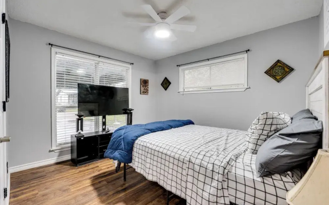 Near Wineries & Guadalupe River! Stylish Home