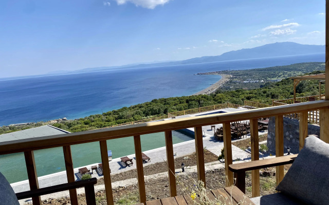 Assos Karadut Taş Otel