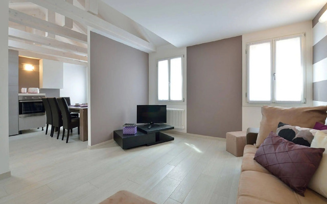 Rialto Deluxe Apartments