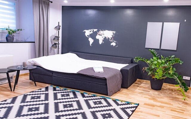 Apartment No. 2a at Main Square by AS