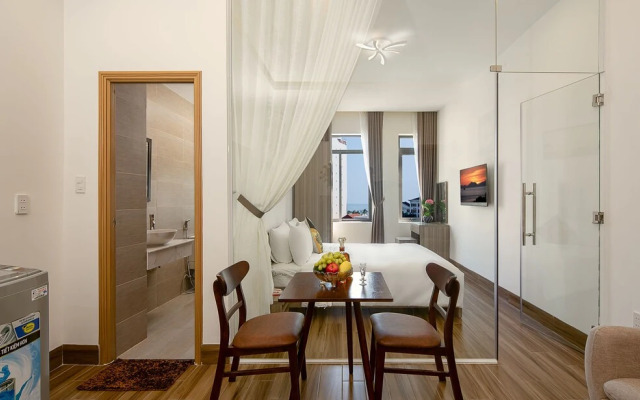 Van Apartment and Hotel