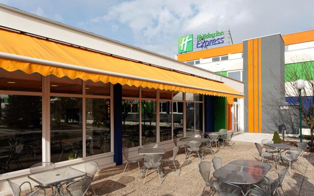 Holiday Inn Express Strasbourg - Sud, an IHG Hotel