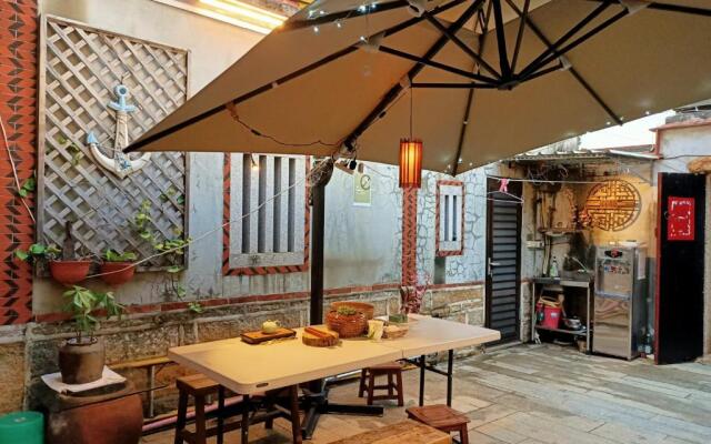 Relaxing INN Backpackers Warehouse