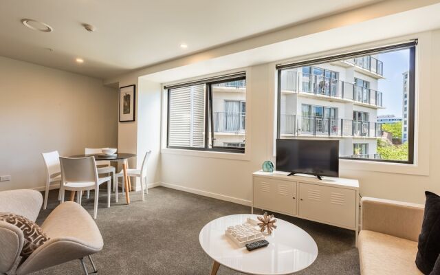 Lovely Apartment Near Myers Park in CBD