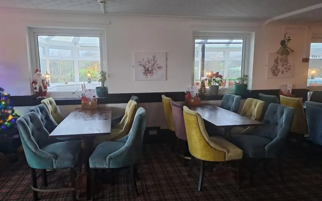 The Boathouse Hotel