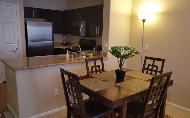 Apartment near Gaslamp & Convetion Center