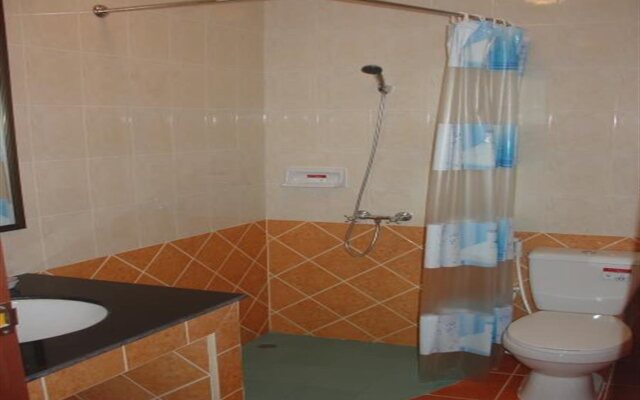 Somjai House