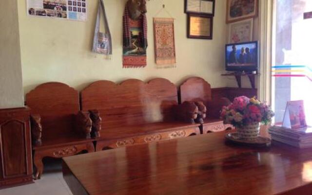 Amphon Hotel