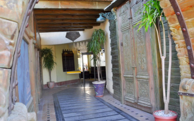 Naama Inn