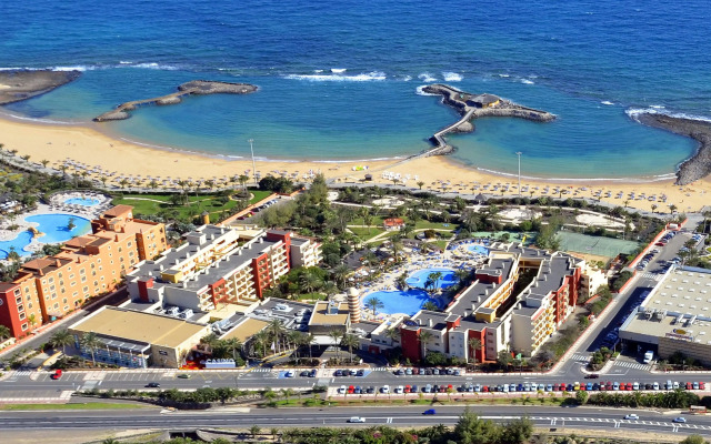 Elba Carlota Beach & Golf Resort