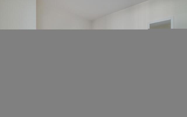 Stunning 3BR Apartment With Marina Views