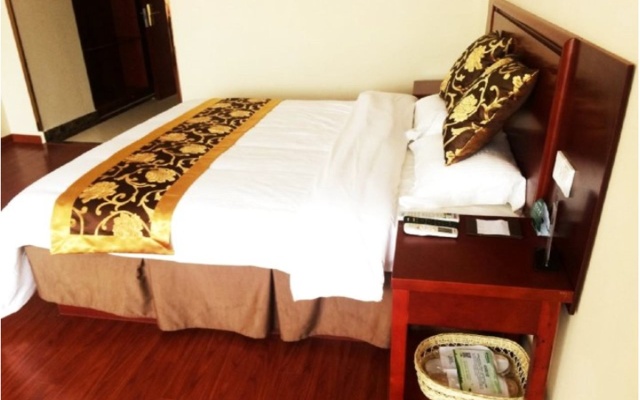 GreenTree Inn Tai’an East Railway Station Caiyuan Street Express Hotel – Guest Rooms – Taian