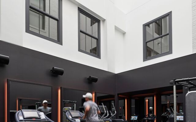 Hotel Savoy Kansas City, Tapestry Collection by Hilton