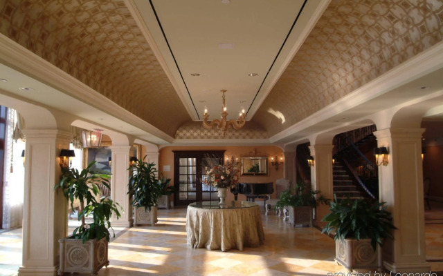 Delamar Greenwich Harbor