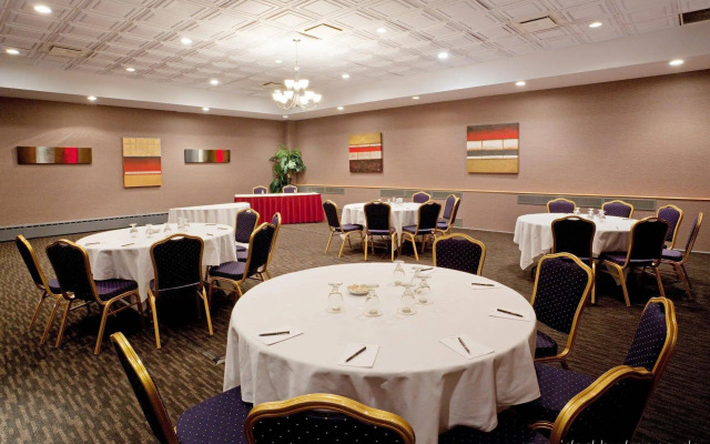 Armon Plaza Montreal Airport