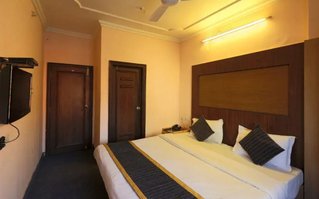 OYO 2289 Hotel Radha Palace