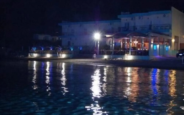 Artemis Hotel